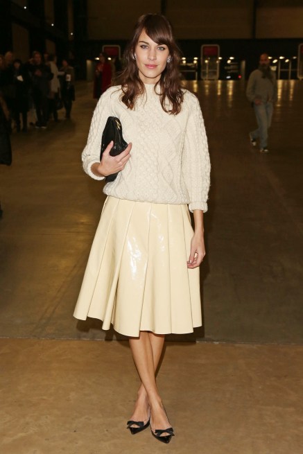 alexa-chung-jw-anderson-topshop-patent-cream-skirt-aran-sweater-lfw-fall-2013